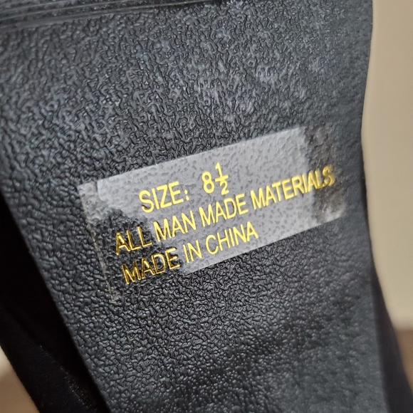 Heels - Picture 4 of 4